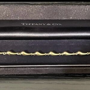 Tiffany & Co Elsa Peretti teardrop bracelet